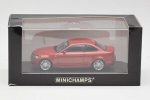 BMW 1M E82 Oranje Minichamps 1:43 413020023 Metaal — afbeelding 5 van 5
