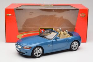 BMW Z4 E85 Maldives Blue Bburago 1:18 34046BLUE Metaal — afbeelding 8 van 8