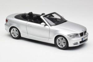 BMW 135i E88 Cabriolet Titan Zilver Kyosho 1:18 80430427021 Metaal — afbeelding 6 van 8
