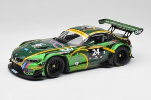 BMW Z4 E89 GT3 #24 Saudi Falcons K. Al Faisal / A. Binladen Dubai 24 Hours 2013 Minichamps 1:18 151132324 Metaal