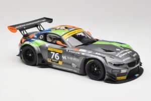 BMW Z4 E89 GT3 #76 Schubert Motorsport Dubai 24 Hours 2014 Minichamps 1:18 151142376 Metaal — afbeelding 4 van 6