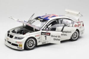 BMW E90 320si #1 A. Priaulx WTCC Champion 2006 Kyosho 1:18 80430429067 Metaal — afbeelding 2 van 8