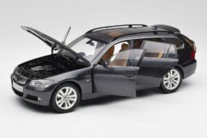 BMW 330i E91 Touring Donkergrijs Kyosho 1:18 80430394360 Metaal — afbeelding 2 van 8