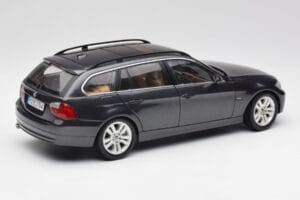 BMW 330i E91 Touring Donkergrijs Kyosho 1:18 80430394360 Metaal — afbeelding 3 van 8