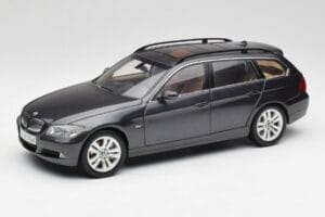 BMW 330i E91 Touring Donkergrijs Kyosho 1:18 80430394360 Metaal