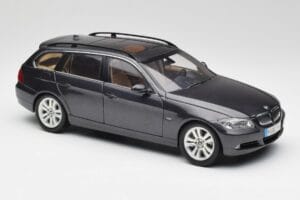 BMW 330i E91 Touring Donkergrijs Kyosho 1:18 80430394360 Metaal — afbeelding 6 van 8