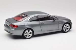 BMW 330i E92 Coupe Grijs Metallic Kyosho 1:18 80430407220 Metaal — afbeelding 3 van 8