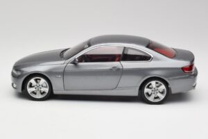 BMW 330i E92 Coupe Grijs Metallic Kyosho 1:18 80430407220 Metaal — afbeelding 4 van 8
