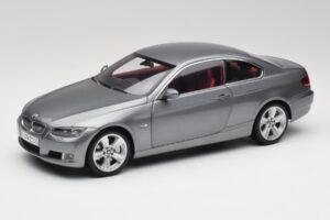 BMW 330i E92 Coupe Grijs Metallic Kyosho 1:18 80430407220 Metaal