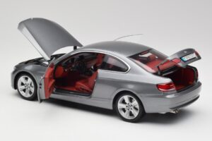 BMW 330i E92 Coupe Grijs Metallic Kyosho 1:18 80430407220 Metaal — afbeelding 5 van 8
