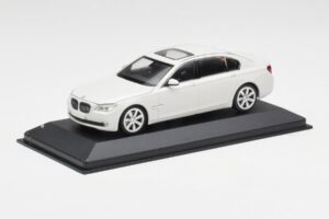 BMW 750Li F02 Wit Minichamps 1:43 80420445201 Metaal — afbeelding 2 van 5