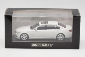 BMW 750Li F02 Wit Minichamps 1:43 80420445201 Metaal — afbeelding 5 van 5