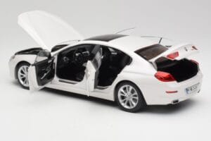BMW 6 F06 Gran Coupe Mineral Wit Paragon 1:18 80432218741 Metaal — afbeelding 5 van 8