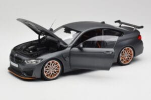 BMW M4 F82 GTS Frozen Grijs Minichamps 1:18 80432411555 Metaal — afbeelding 2 van 8