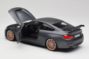 BMW M4 F82 GTS Frozen Grijs Minichamps 1:18 80432411555 Metaal — afbeelding 5 van 8