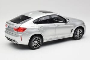 BMW X6 M F86 Zilver Norev 1:18 183200 Metaal — afbeelding 3 van 8
