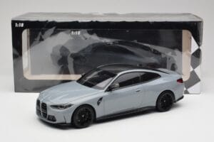 BMW M4 G82 Brooklyn Grijs Minichamps 1:18 155020124 Metaal — afbeelding 6 van 6