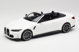 BMW M4 G82 Cabriolet Alpine White Minichamps 1:18 155021031 Metaal