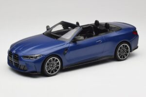 BMW M4 G82 Cabriolet Frozen Portimao Blue Minichamps 1:18 155021030 Metaal