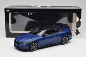 BMW M4 G82 Cabriolet Frozen Portimao Blue Minichamps 1:18 155021030 Metaal — afbeelding 6 van 6