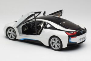 BMW i8 Crystal Wit Paragon 1:18 80432336841 Metaal — afbeelding 5 van 8