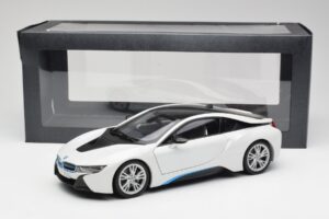 BMW i8 Crystal Wit Paragon 1:18 80432336841 Metaal — afbeelding 8 van 8