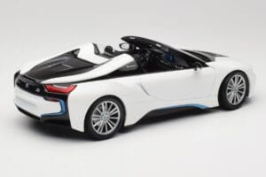 BMW i8 Roadster I15 Wit Metallic Minichamps 1:18 155027031 Metaal — afbeelding 2 van 6