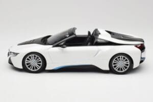 BMW i8 Roadster I15 Wit Metallic Minichamps 1:18 155027031 Metaal — afbeelding 3 van 6