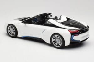 BMW i8 Roadster I15 Wit Metallic Minichamps 1:18 155027031 Metaal — afbeelding 5 van 6