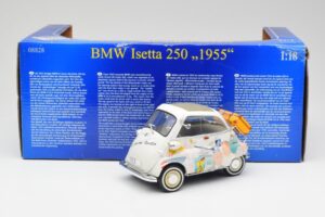 BMW Isetta 250 Revell 1:18 8828 Metaal — afbeelding 8 van 8