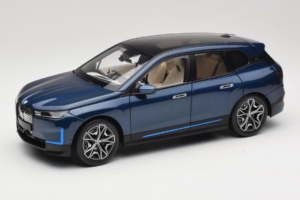 BMW iX Blue Metallic Minichamps 1:18 110023100 Metaal