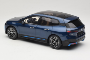 BMW iX Blue Metallic Minichamps 1:18 110023100 Metaal — afbeelding 7 van 8