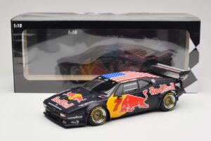 BMW M1 Group B Team Red Bull #7 D. Quester / A. Riccitelli Class Winners HSR Daytona Classic 2017 Minichamps 1:18 155172907 M — afbeelding 6 van 6