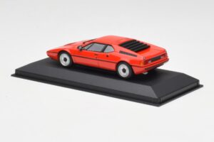BMW M1 Rood Minichamps 1:43 430025022 Metaal — afbeelding 3 van 4