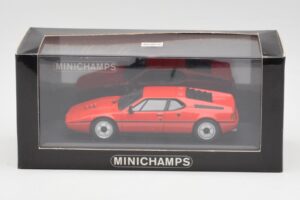 BMW M1 Rood Minichamps 1:43 430025022 Metaal — afbeelding 4 van 4