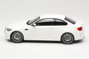 BMW M2 Competition F87 Wit Minichamps 1:18 155028000 Metaal — afbeelding 3 van 6