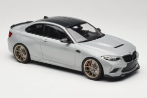 BMW M2 CS F87 Zilver met gouden velgen Minichamps 1:18 155021028 Metaal — afbeelding 4 van 6