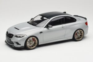 BMW M2 CS F87 Zilver met gouden velgen Minichamps 1:18 155021028 Metaal