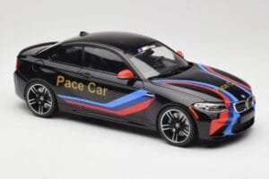 BMW M2 F87 Pace Car Minichamps 1:18 155026106 Metaal — afbeelding 4 van 6