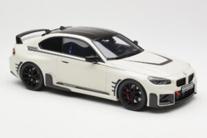 BMW M2 G87 M Performance Wit GT Spirit 1:18 GT476 Hars — afbeelding 4 van 6
