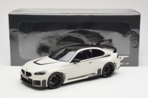 BMW M2 G87 M Performance Wit GT Spirit 1:18 GT476 Hars — afbeelding 6 van 6