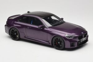 BMW M2 G87 Twilight Purple GT Spirit 1:18 GT946 Hars — afbeelding 4 van 6