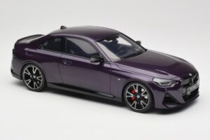 BMW M240i G42 Thundernight Metallic GT Spirit 1:18 GT504 Hars — afbeelding 4 van 6