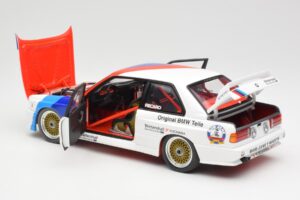 BMW M3 E30 #46 R. Ravaglia / E. Pirro WTCC Calder Park 1987 Minichamps 1:18 180872046-O Metaal — afbeelding 5 van 8