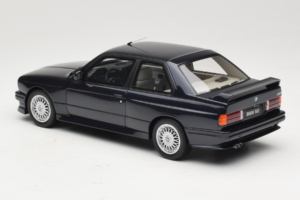BMW M3 E30 Europameister Macau Blue Otto 1:18 OT1216 Metaal — afbeelding 5 van 6