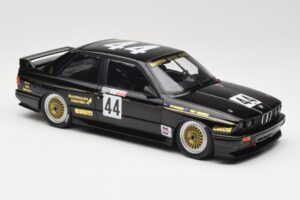 BMW M3 E30 JPS Team BMW #44 J. Richards / T. Longhurst Class Winners Bathurst 1000 1987 Minichamps 1:18 155872044 Metaal — afbeelding 4 van 6