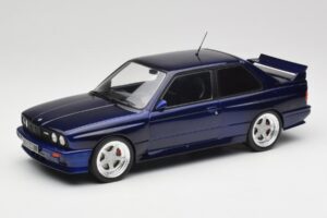 BMW M3 E30 Macau Blue IXO 1:18 18CMC122 Metaal