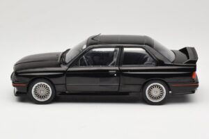 BMW M3 E30 Sport Evo Zwart Solido 1:18 S1801501 Metaal — afbeelding 4 van 8