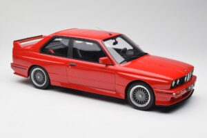 BMW M3 E30 Sport Evolution Rood Otto 1:12 G033 Hars — afbeelding 4 van 6