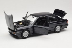 BMW M3 E30 Sport Evolution Blue Metallic Minichamps 1:18 180020308 Metaal — afbeelding 2 van 8